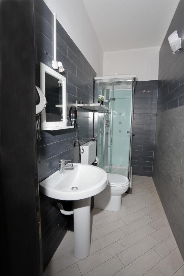 Guest House Le Tre Isole Sorrento Bagian luar foto